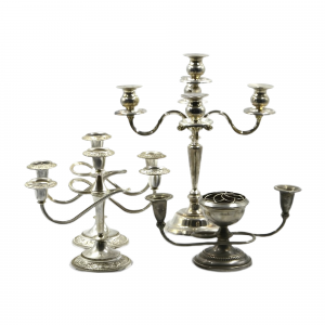 title Bougeoirs en métal argenté