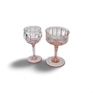 title Verres roses anciens