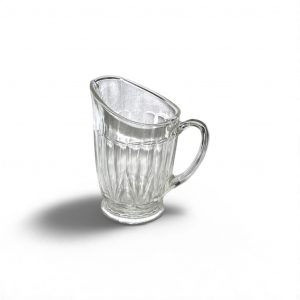 title Pichets à eau en verre