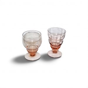 title Verres roses anciens