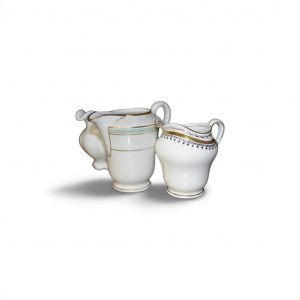 Pots à lait anciens