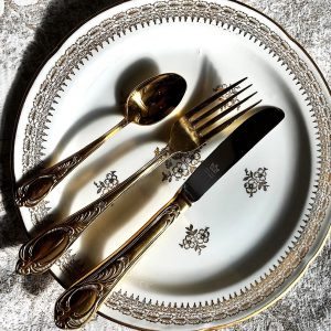 title Couverts plaqués or